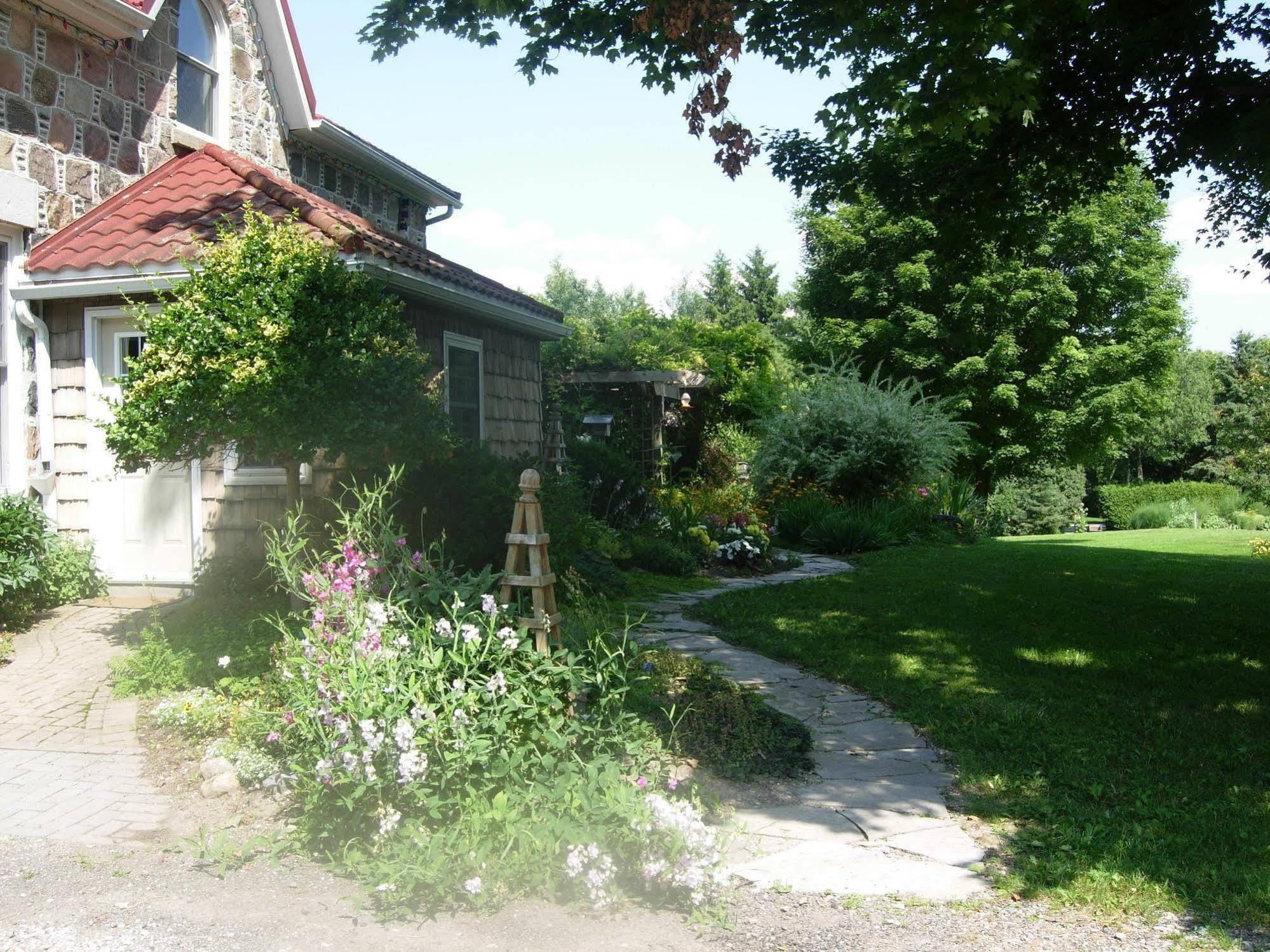 Koch Haus Bed And Breakfast Stratford Exterior photo